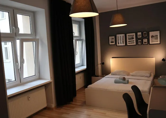 Miramar Studio & Flats